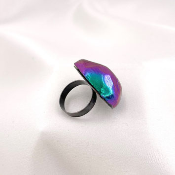 Ring aus der Serie Prismatica von Michelle Kraemer - Atelier STOSSIMHIMMEL