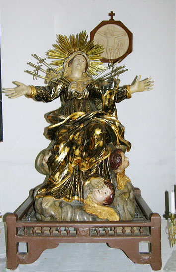 la Vierge des Sept Douleurs, sculptée par le Génois Agostino de Negri (originaire de Camogli en Italie)en 1695