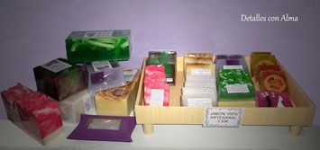 Jabones artesanos (rosa mosqueta, chocolate con menta, violeta de Yorkshire, mango hawaiano, amanecer andaluz...)