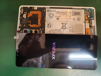 Xperia 10Ⅱディスプレイ機能をテストモードでチェックしている