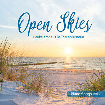 Cover CD "Open Skies" - Piano Songs Vol. 2 ,  Nordseestrand bei Sonnenuntergang, Poetische Klavierkompositionen von Hauke Kranz