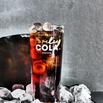 Loreley Cola on the rocks