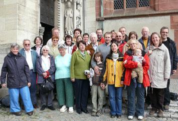 26 Teilnehmer/innen aus Gießen und Schleusingen trafen sich im September 2008 zu einer gemeinsamen Freizeit in Dornholzhausen. // Foto: Gömmer