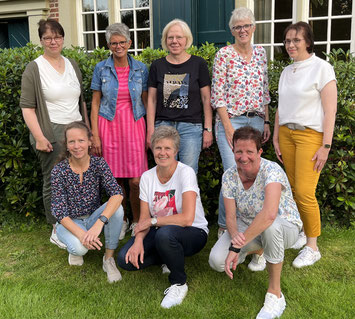 hinten von links: Christine Schulten, Inge Rakers, Monika Schomakers, Petra Lensing und Cornelia Hilbers; vorne von links: Silvia Knippen, Marion Brümmer und Anke Lütkes