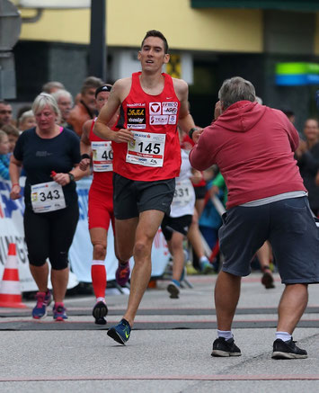 Andreas Vojta beim 10km-Meistertitel in Amtstetten am 26.9. (29:53)