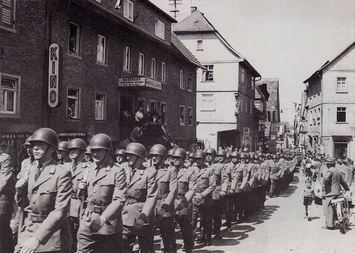 Einmarsch der Panzergrenadiere in Walldürn