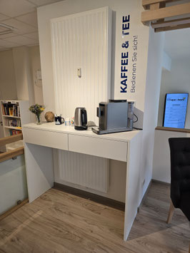Kaffeebar mit 2 Schubkästen