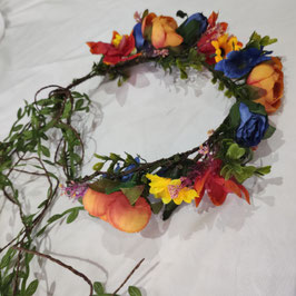 Couronne de fleurs multicolores