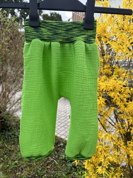 Musselin 3/4 Sommerhose Caprihose Kinder " hellgrün " Einzelstück Größe 104