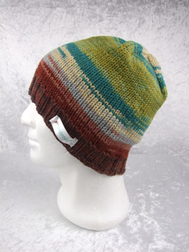 warme Strickmütze in Wintertönen