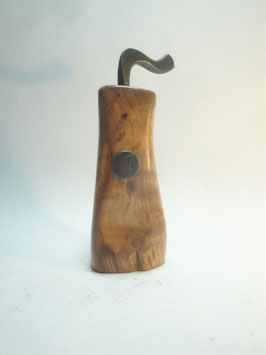 Pfeffermühle Mirabelle mit handgeschmiedeter Kurbel