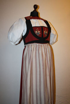 Aargauer Festtagstracht 67