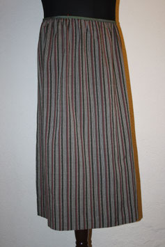 Trachtenschürze aus Seide occ. Nr. 122