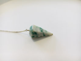 Edelstein-Pendel Rich Jade