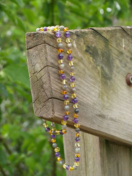 Baltische Bernstein Halskette mit Labradorit und Amethyst. Für Mama und Kind.