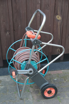 Gardena Schlauchwagen 100 Gr. M groß Kurbel + Schlauch
