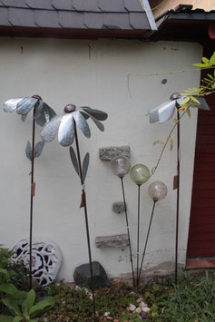 großes Blumenwindrad ArtFerro Windrad Blume Metall
