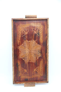 altes Holztablett rotbraun Schnitzerei Blume Ähren Mandala geschnitzt