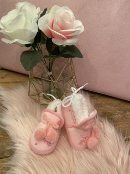 Nieuw! Roze met witte slofjes maat 19