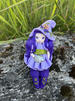 Petite sorcière ... Nenette … porte clé bijou de sac (violet)