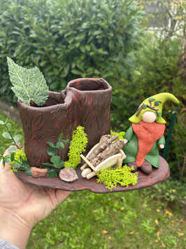 Pot à crayons vert gnome