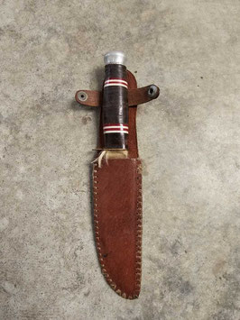 Coltello con fodero  (sp.s.)