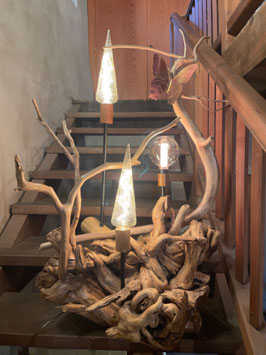 Vendu / Verkauft: Grande racine flottée, 3 lampes, papillon en bronze (île de Santorin)