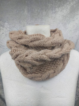 Strickloop mit Zopfmuster in beige