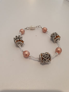 Armband mit Glaswachsperlen und rocailles