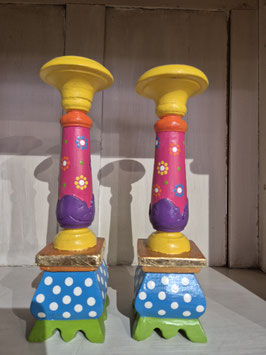 KLEURRIJKE KANDELAARS (SET BESTAANDE UIT 2 KANDELAARS) - KLEURRIJK GELUK