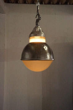 Lamp  /  Holophane