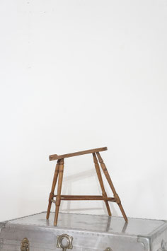 Shoe Fitting Stand