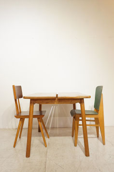 Grain de Cafe Dining Table / Pierre Gautier-Delay