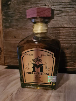 MIEL DE TIERRA Mezcal Añejo