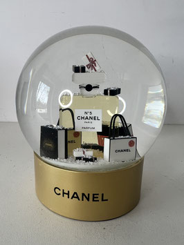 Chanel Snow globe 2021