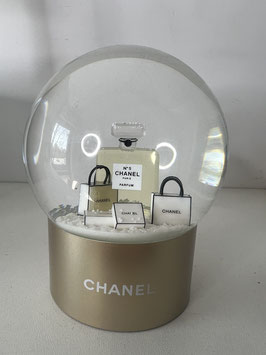 Chanel Snow globe goud