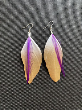 Paire de boucles blanc, doré et violet