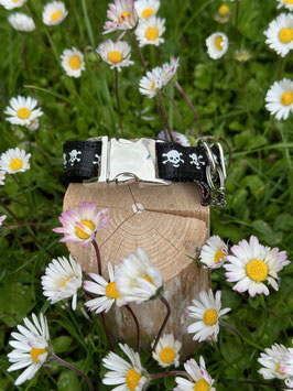 Kleines Hundehalsband "Totenkopf schwarz"