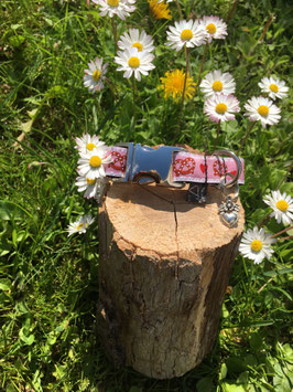 Kleines Hundehalsband "Brezel rosa"