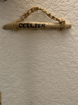 Plaque de porte en bois flotté pour cellier