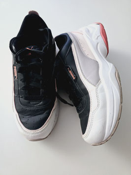 Puma E 82