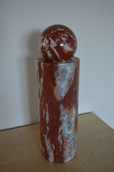 Naturstein-Säule, Marmor mit Marmorkugel