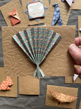 CARTE GAUFRAGE ET ORIGAMI FAITS MAIN