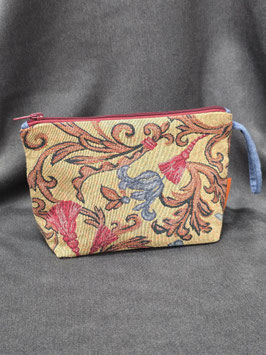 Kulturbeutel aus Brokatstoff