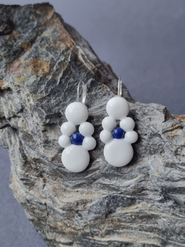 Ohrhänger 1 blauer 6 weiße Punkte