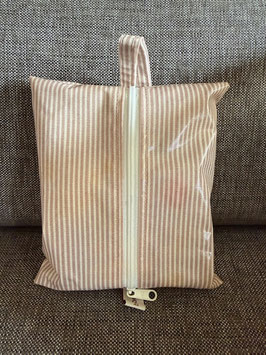 Feuchttüchertasche 4