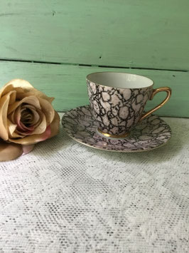 nr:A380 kleinere vintage koffie kop en schotel marmereffect roze/zwart