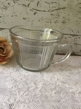 nr: A515 brocante glas maatbeker halve liter