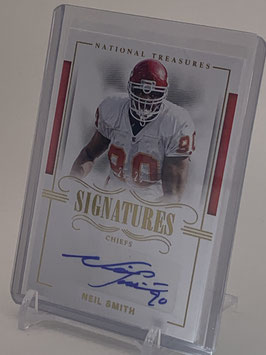 Neil Smith (Chiefs) 2017 National Treasures Signatures Holo Gold #S-NSM