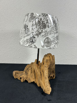 Lampe aus Eichenholz
